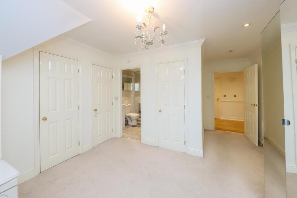 Apartment in Harrow - More