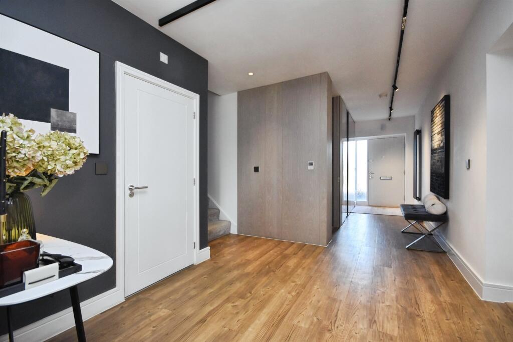 House in Chelmsford - View 4