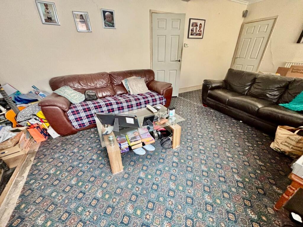House in West Lindsey, Morton CP - View 3