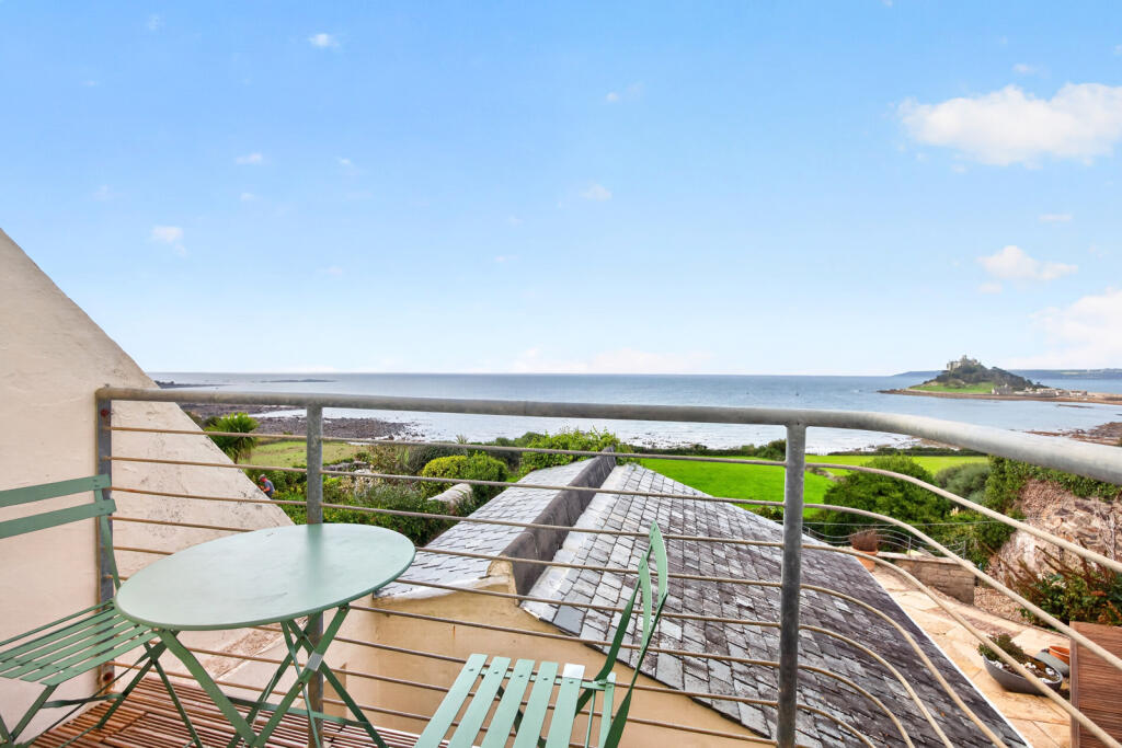 House in Truro - View 5