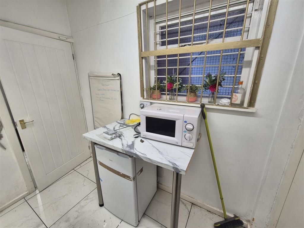 Kitchenette