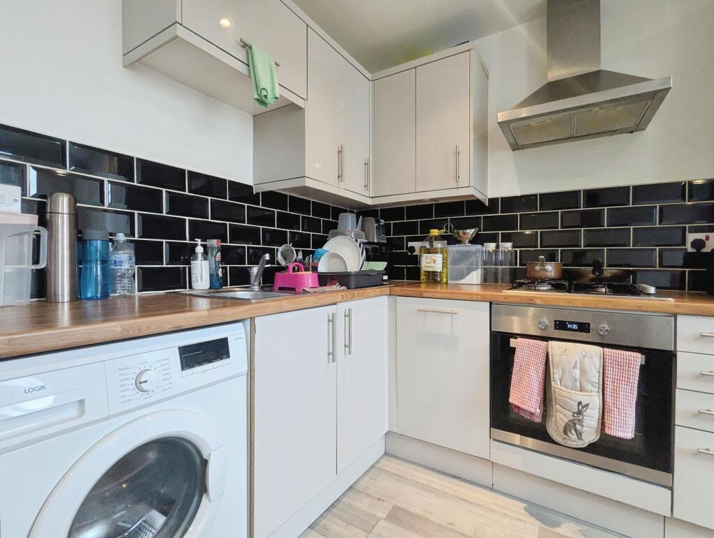 Apartment in Reading, Katesgrove - View 2