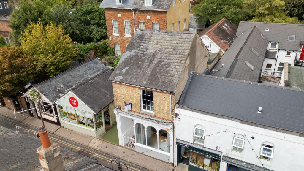 Main image of property: North Parade Avenue, Oxford, OX2