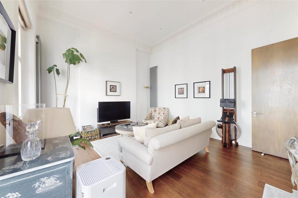 Apartment in London - View 4