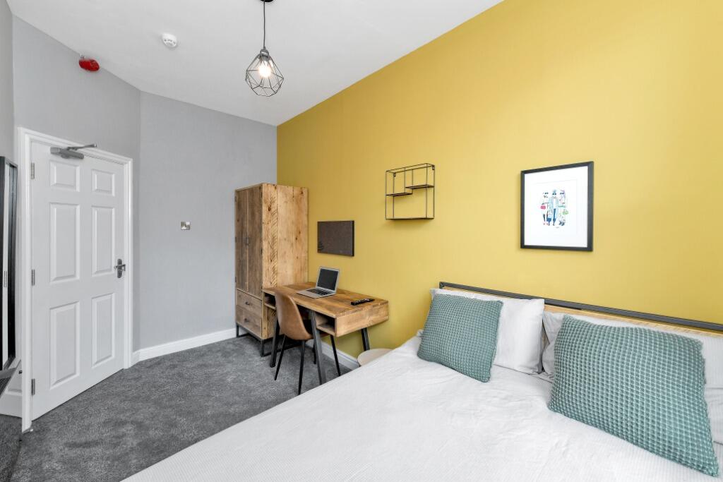 House in Nottingham, Forest Fields - View 5