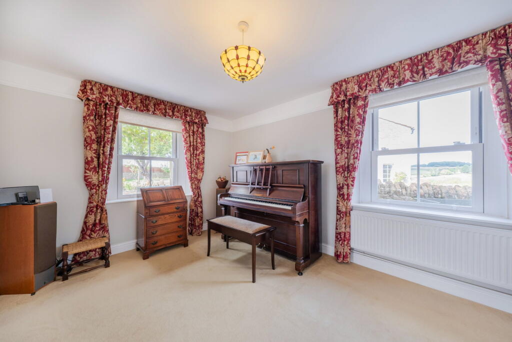 House in Swindon - View 5
