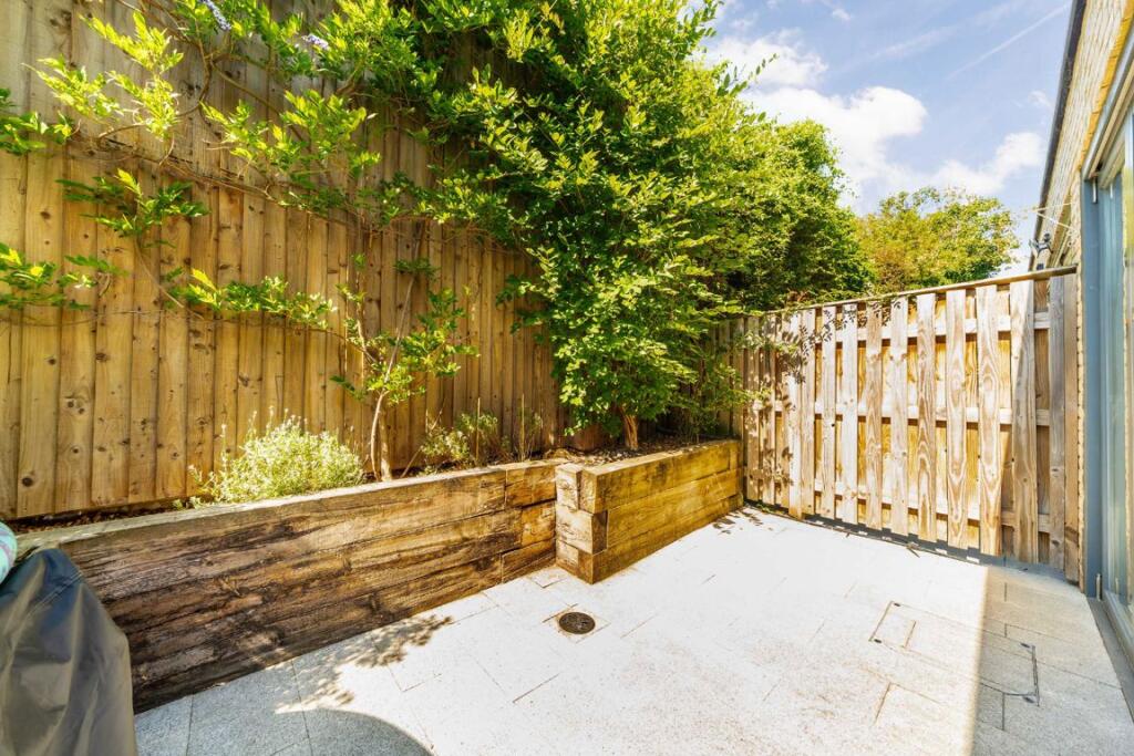 House in London - View 4