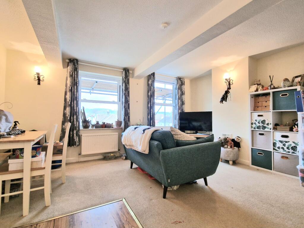 Apartment in Guildford - View 4