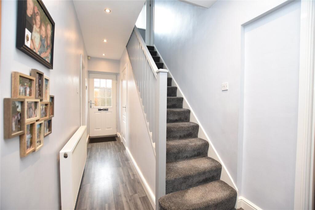 House in Leeds, West Yorkshire - View 4
