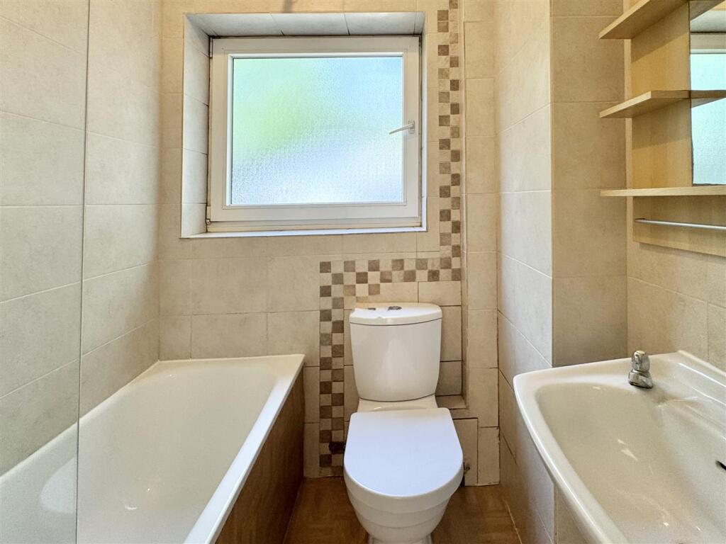 Apartment in Gloucester - More