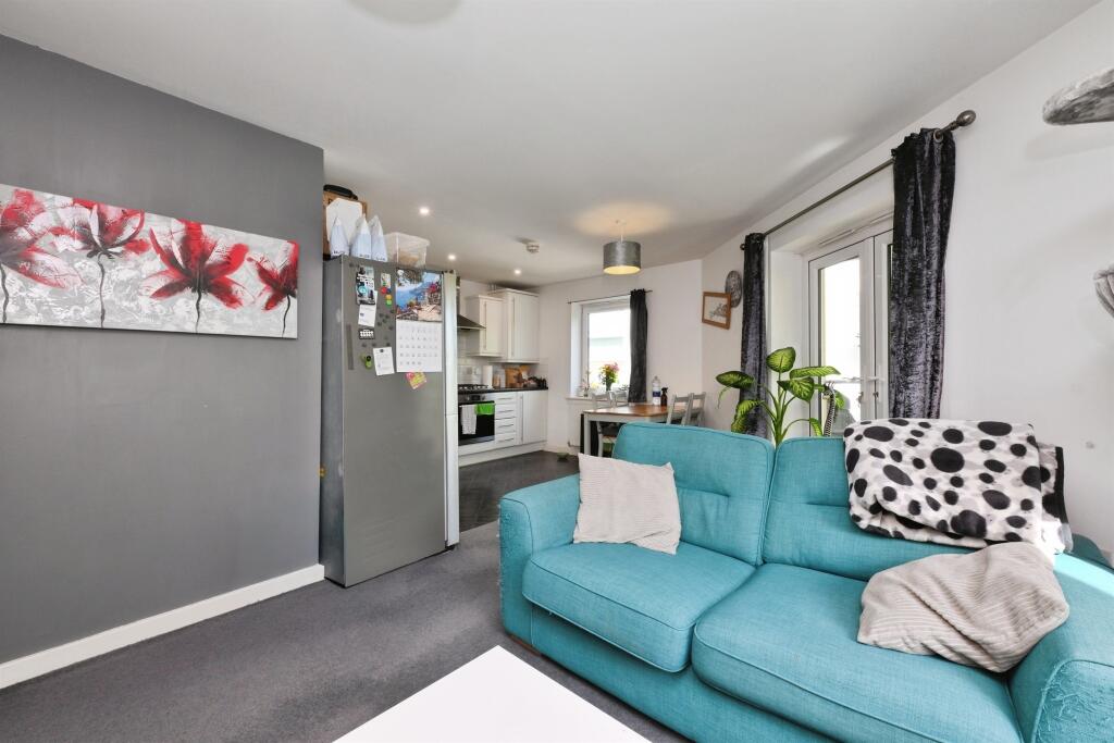 Apartment in Harlow, Essex - More