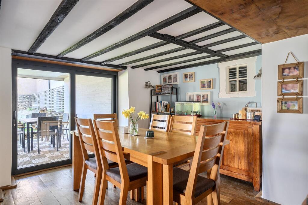 House in Swindon, Corsham - More