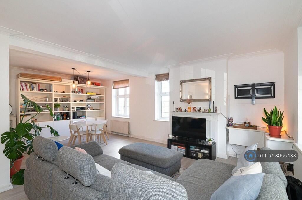 Apartment in London - More