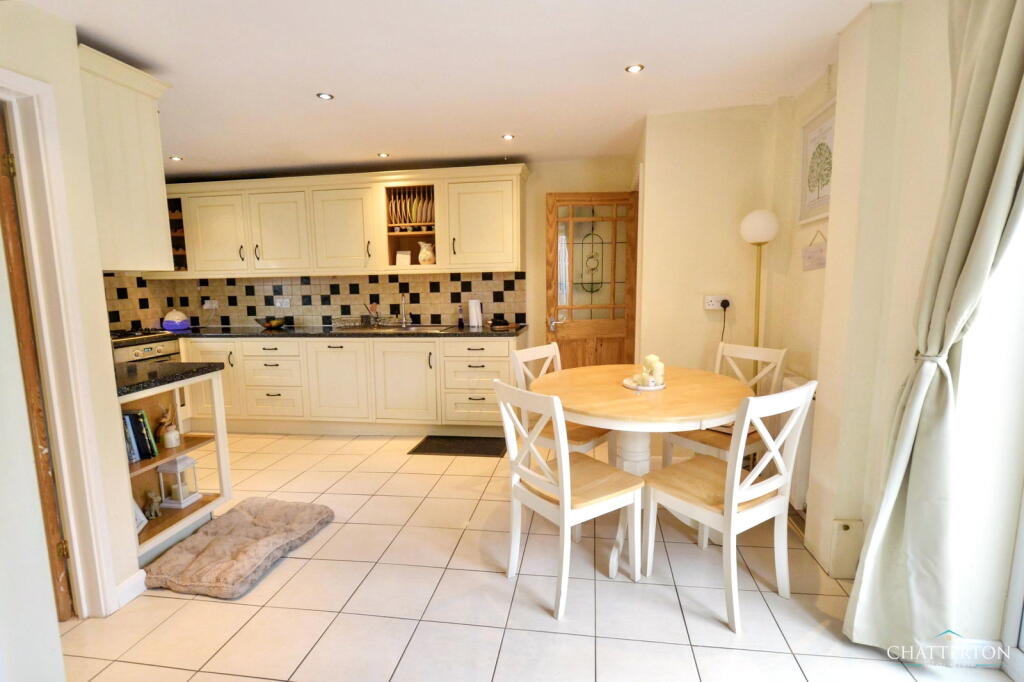 House in Worcester - View 2