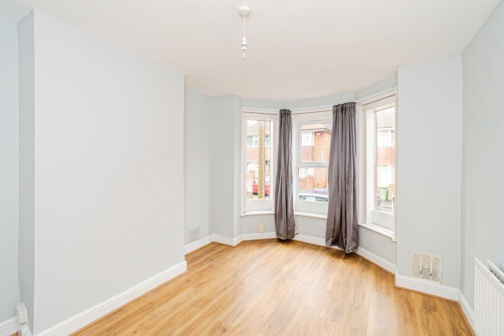 Burlington Road, Polygon, Southampton, Hampshire, SO15 photo 2