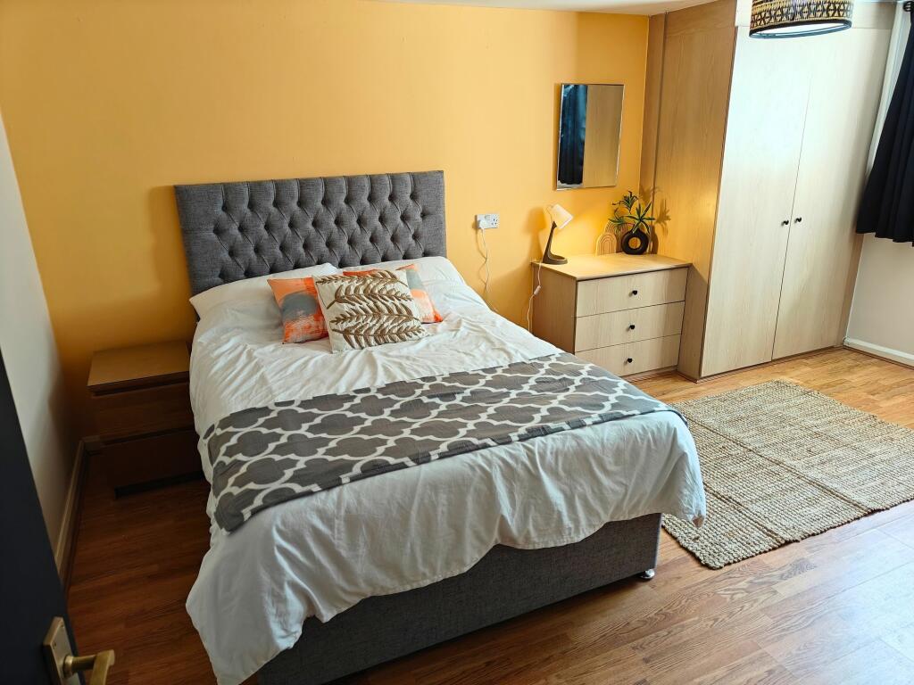 3 bedroom house share for rent
