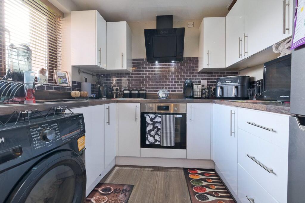 Fountains Way, Oswaldtwistle, Accrington, Lancashire, BB5 photo 3