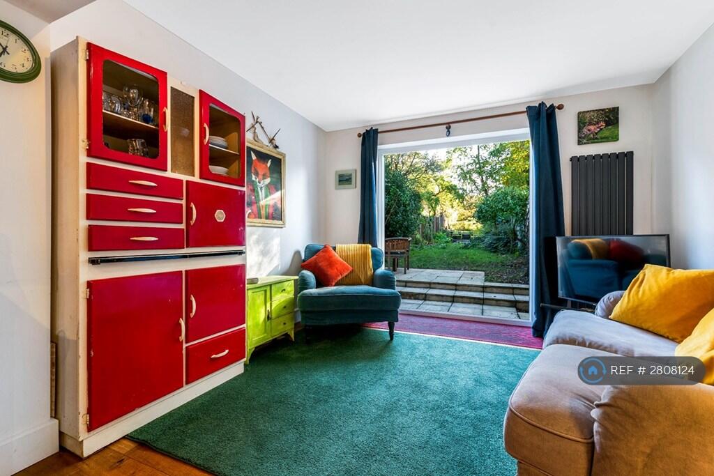 Main image of property: Earlsfield Road, Earlsfield, SW18