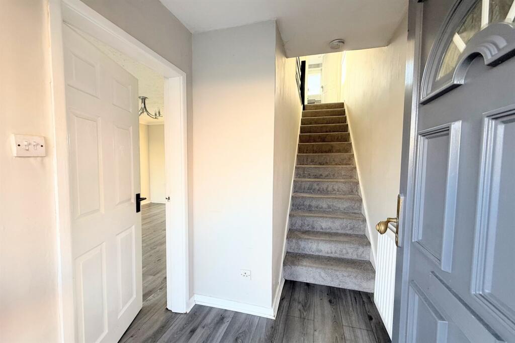 Azalea Grove, Beechwood, Runcorn, WA7 3HU photo 3