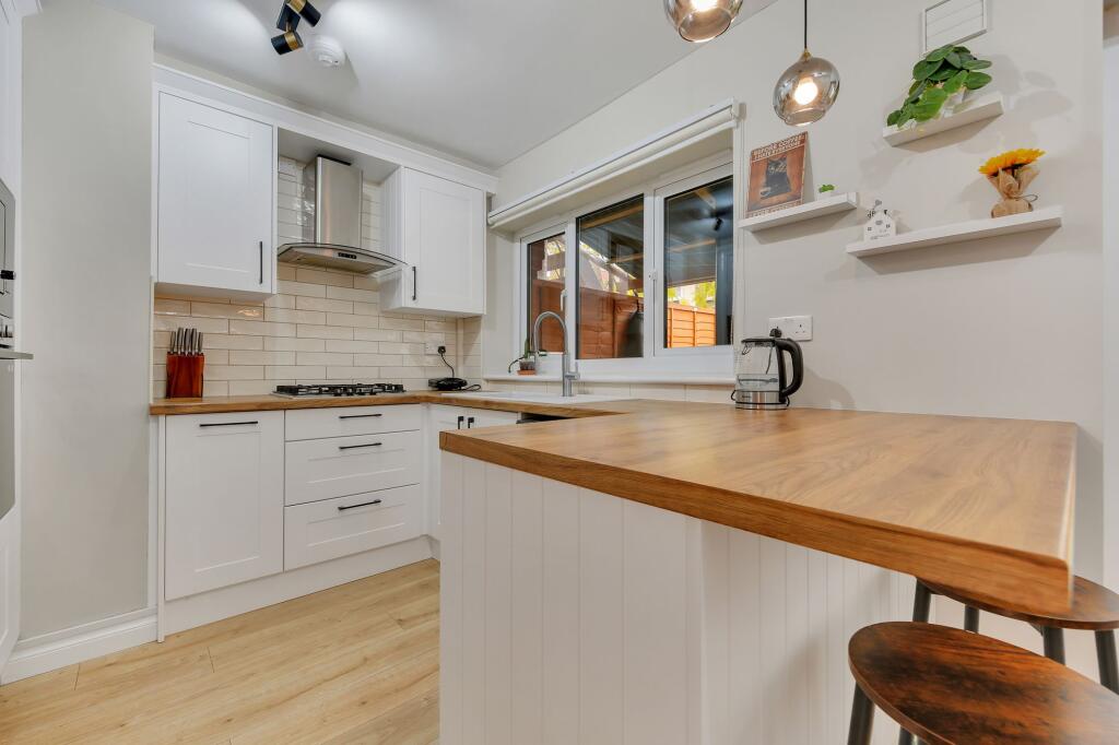 Apartment in London, Canning Town - View 5