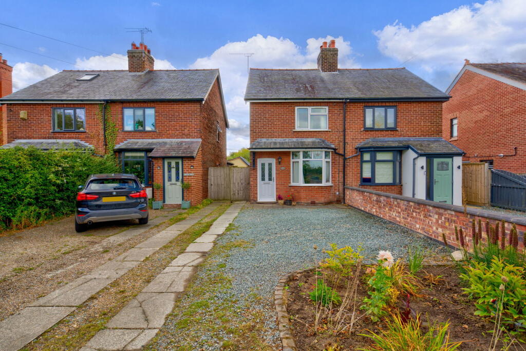 Henley, Long Lane, Saughall, CH1 6DN photo 2