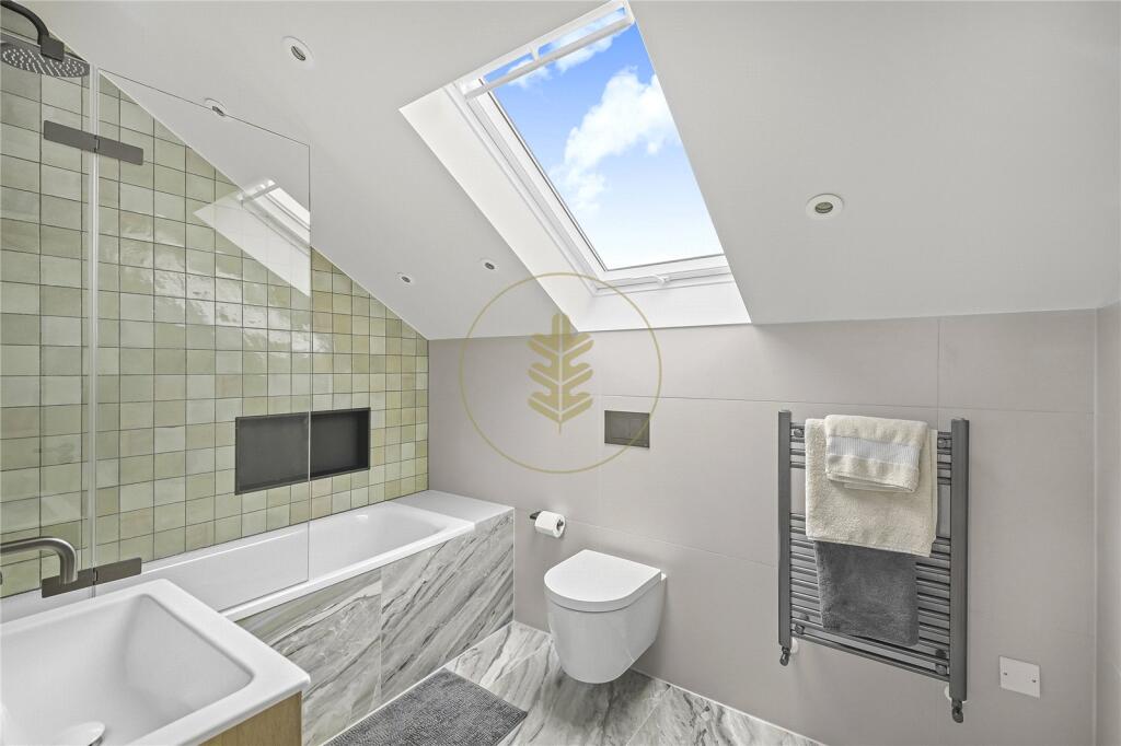 Apartment in London - View 5