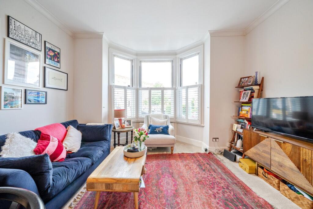 Apartment in London - More