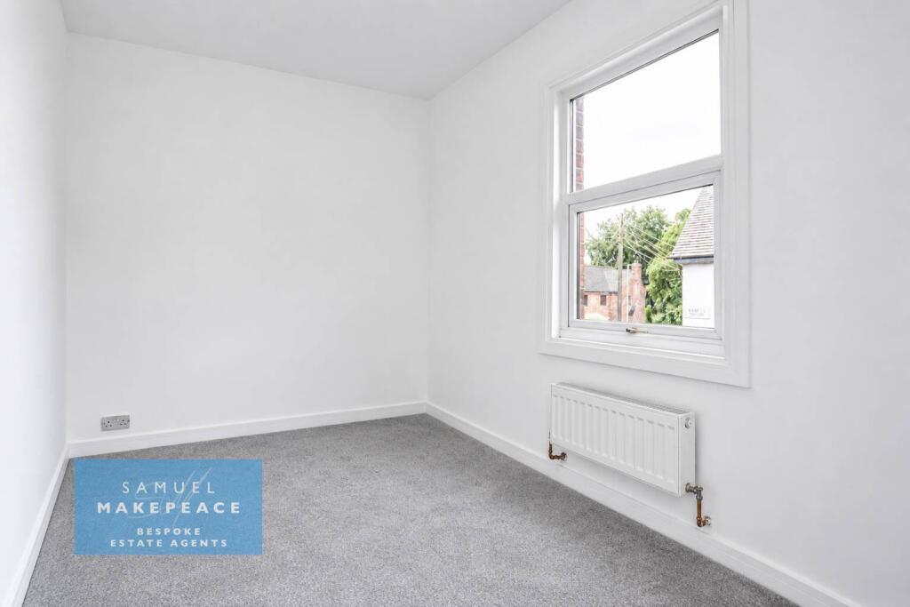 Apartment in Stoke-on-Trent - View 5