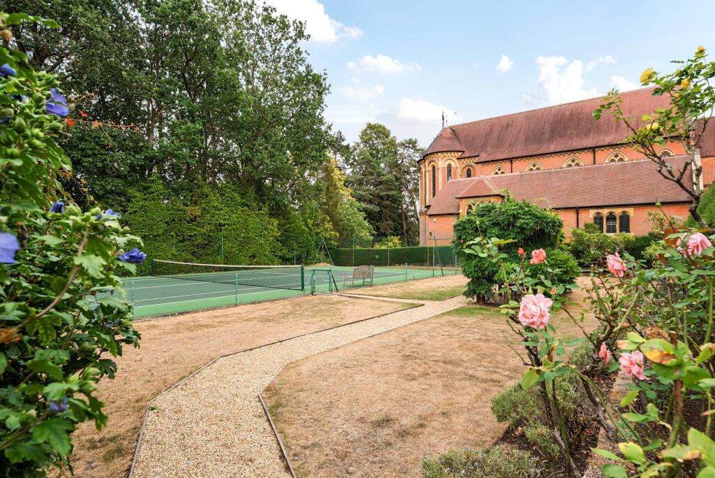Apartment in Guildford - View 4