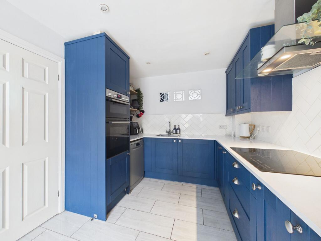 House in Nottingham, Woodthorpe - View 3