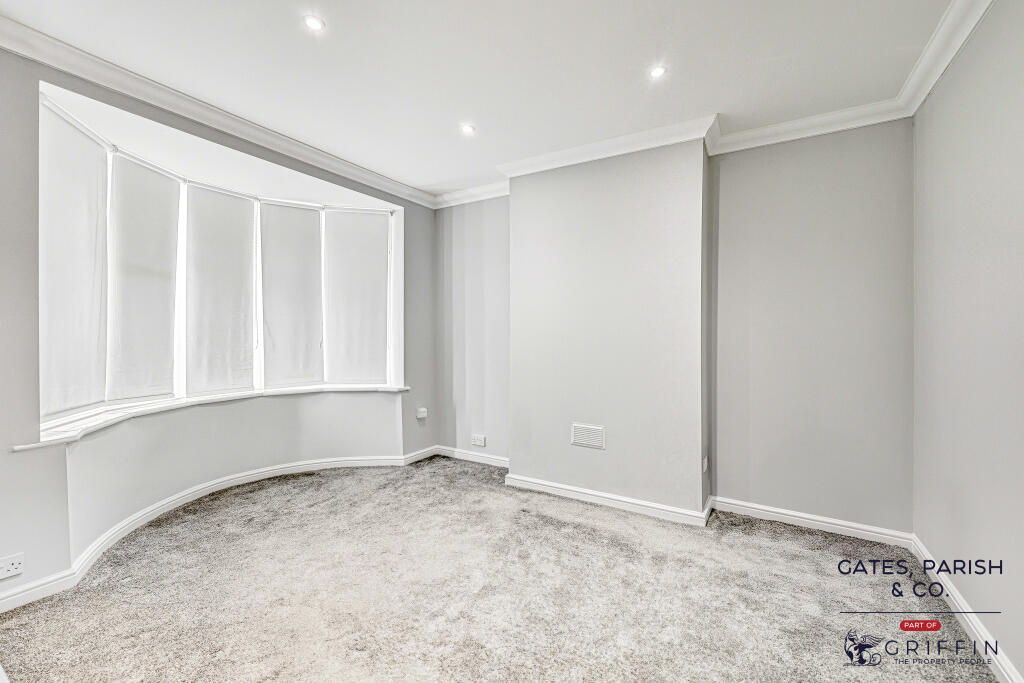 Howard Road, Upminster, RM14 photo 4