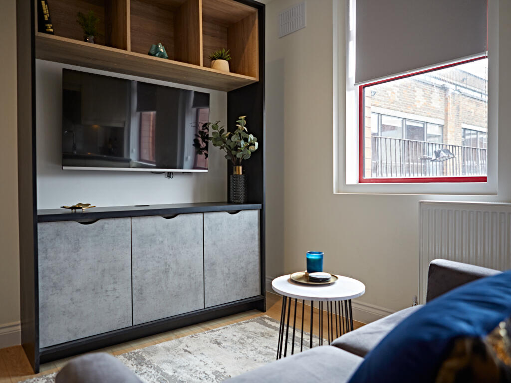 Main image of property: Apt 29, 113 The Headrow #460193