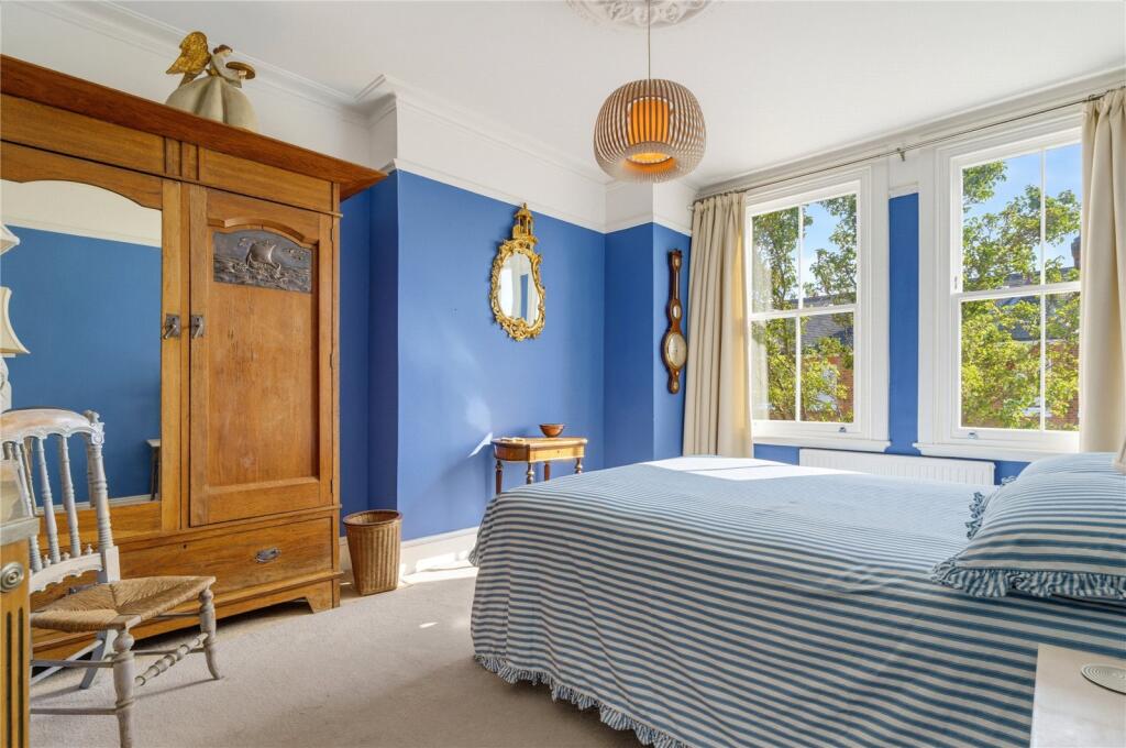 Apartment in London - View 5