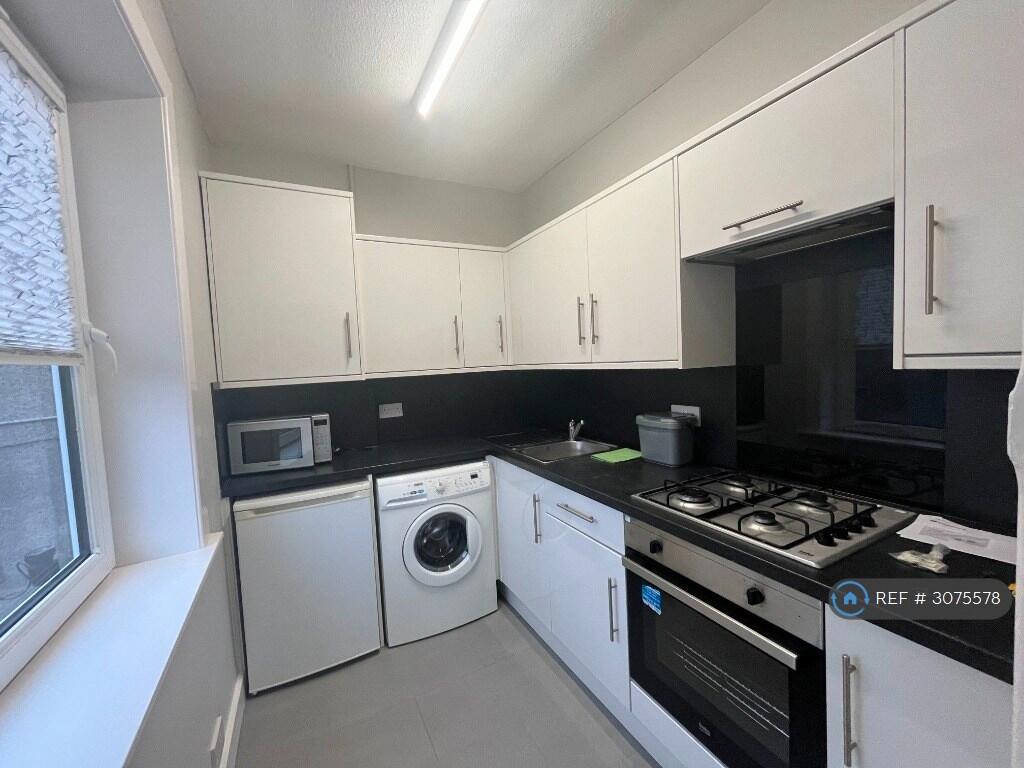 Apartment in Edinburgh - View 4