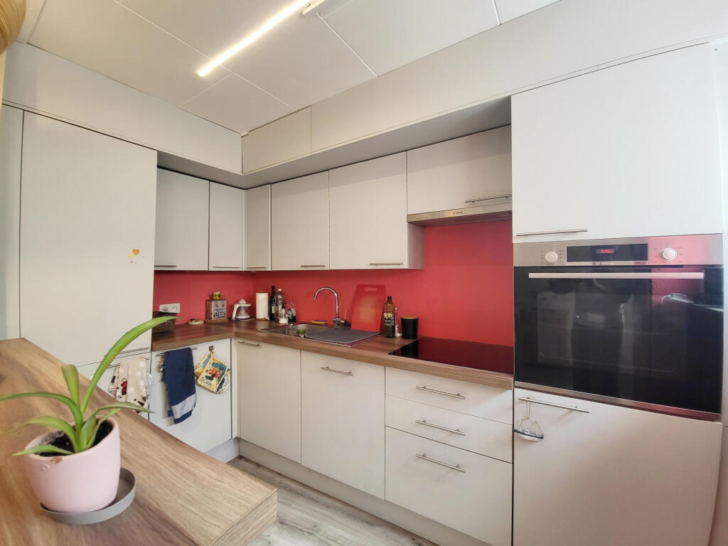 Main image of property: Valencia, Valencia, Bellreguard