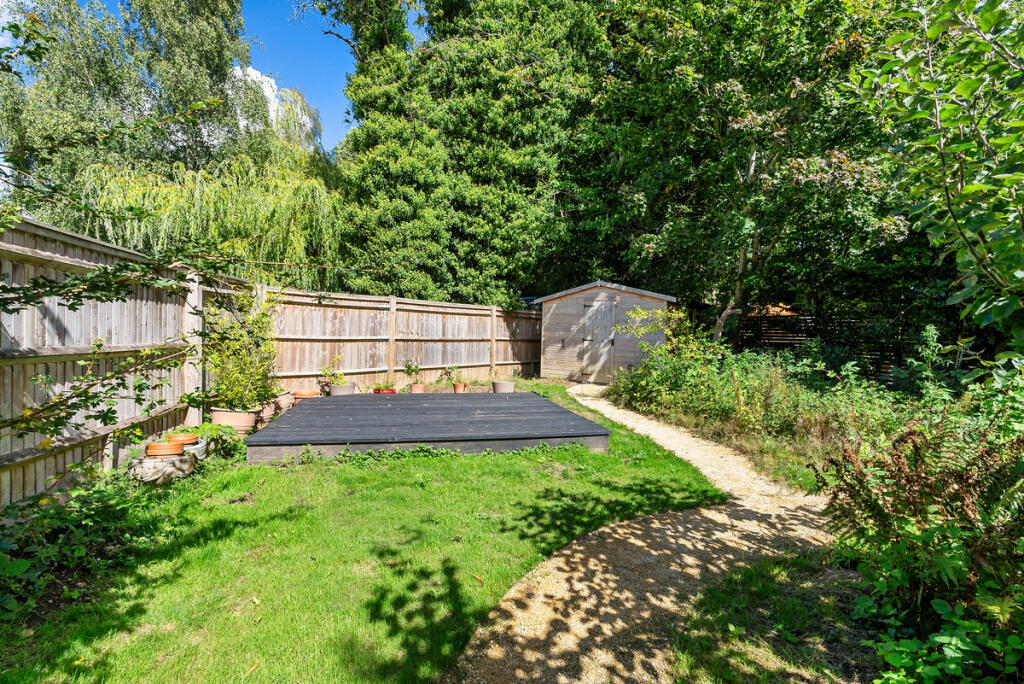 House in Reading, Caversham Heights - More