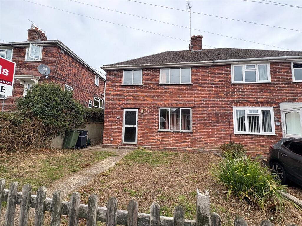 3-bed terraced on Chelston Avenue, Yeovil, Somerset, BA21, £175,000