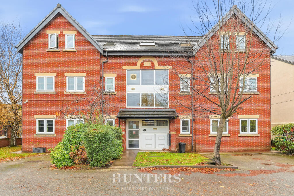 2-bed flat on Greenhill Road, Middleton, Manchester, £130,000