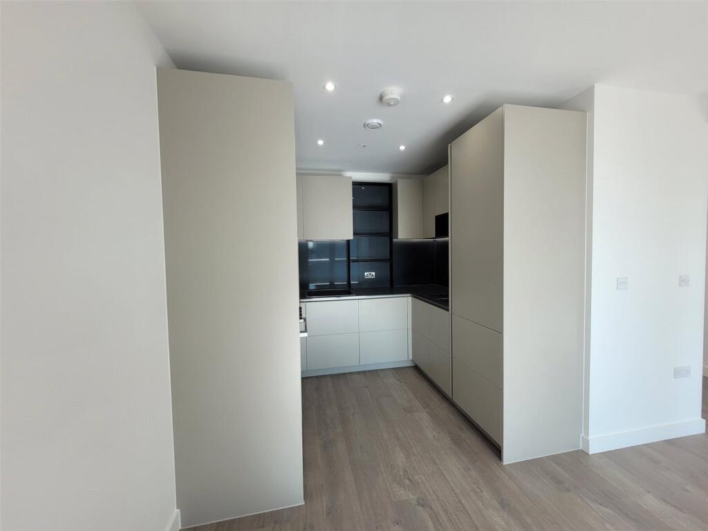 Apartment in London - More