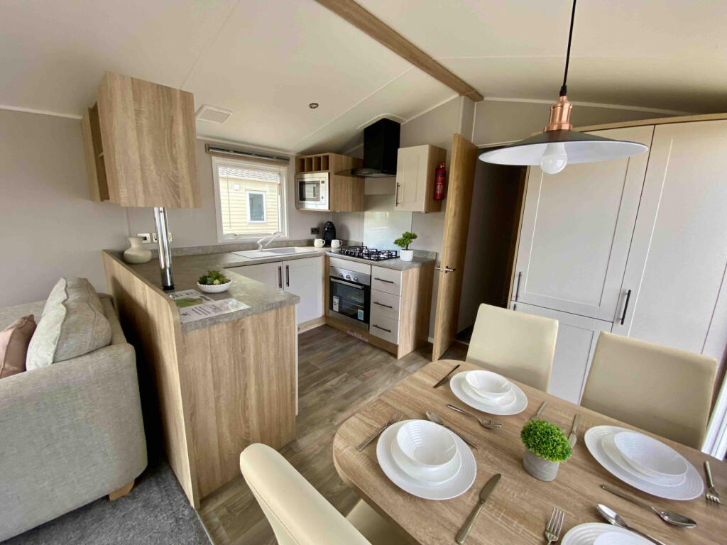 The Oaks Holiday Park, Chapel Road, IP10 photo 5