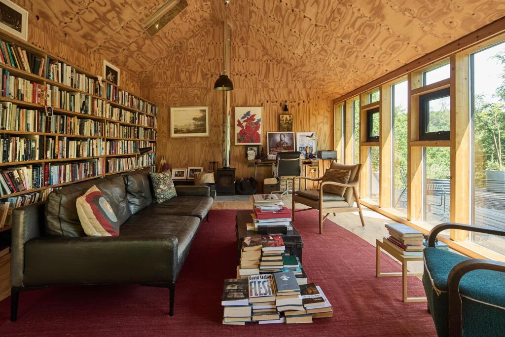 House in East Hampshire, Headley - View 5