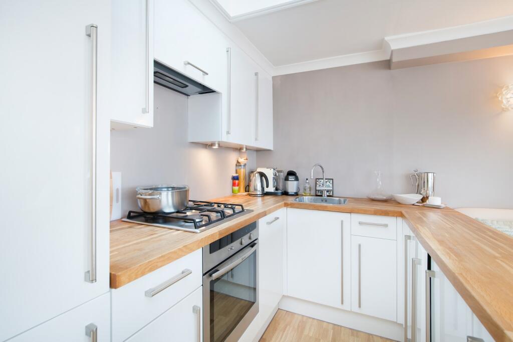 Apartment in London - View 3