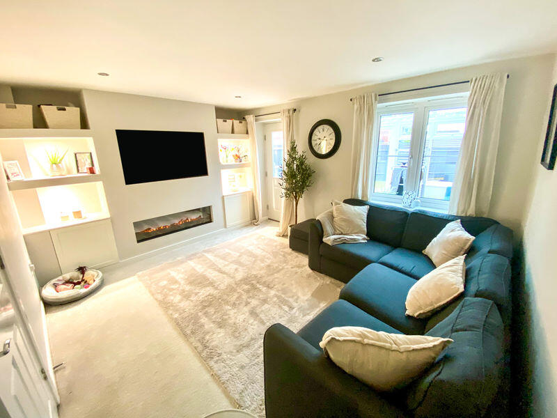Warner Close, Hedge End, SO30 2BE photo 3