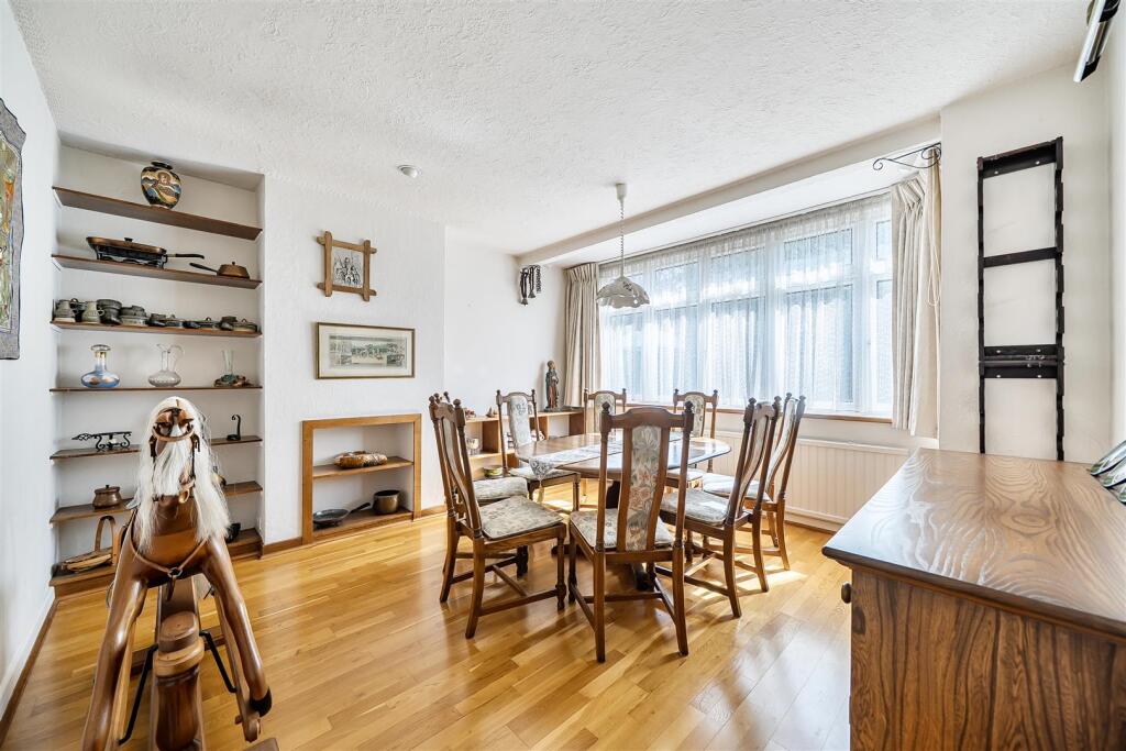 House in Kingston upon Thames - View 4