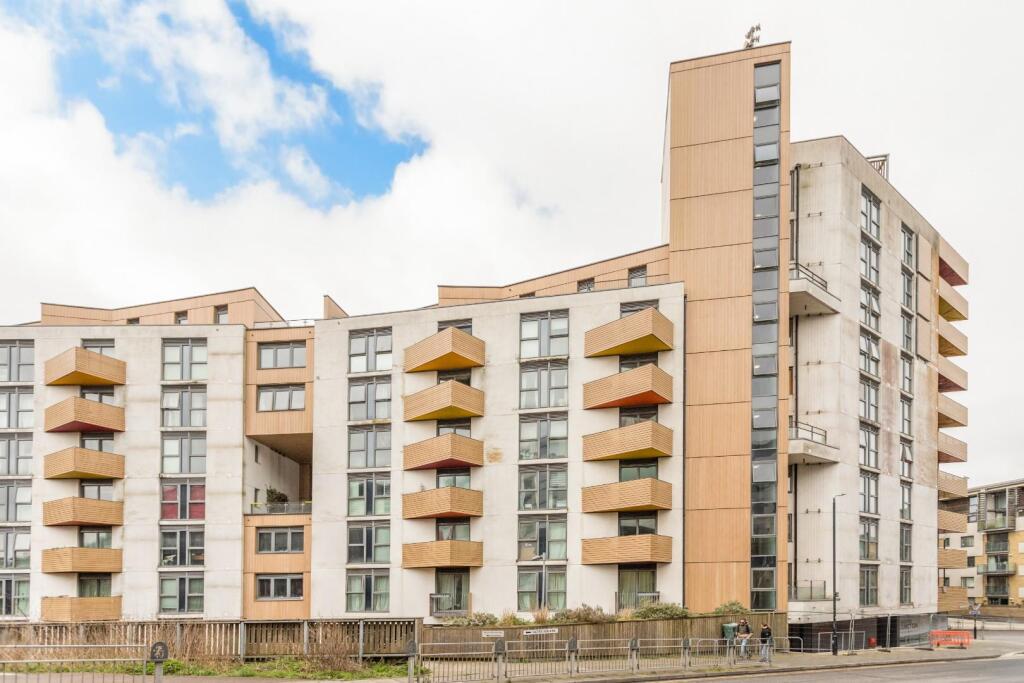 Main image of property: Brighton Belle, 2 Stroudley Road, Brighton