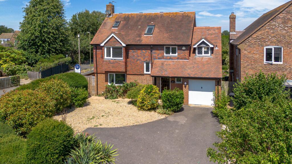 Main image of property: Kingfisher Close, Abingdon, OX14