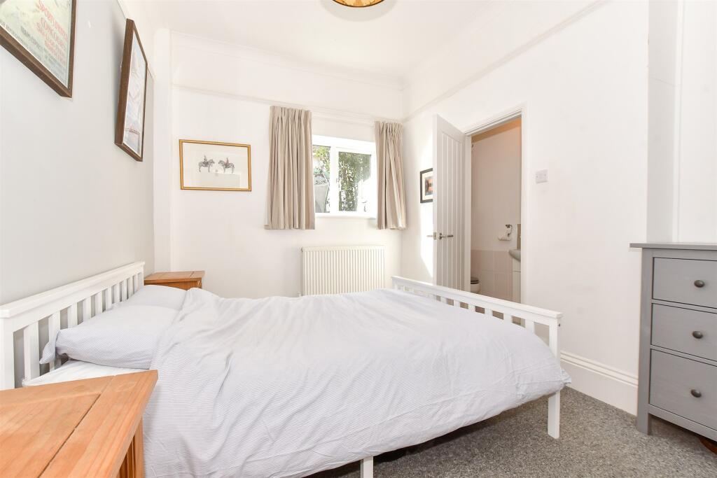 House in Shanklin, Lower Hyde, Isle of Wight - View 6