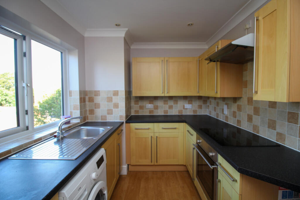 Newtown Court, Southampton, Hampshire, SO31 - View 3