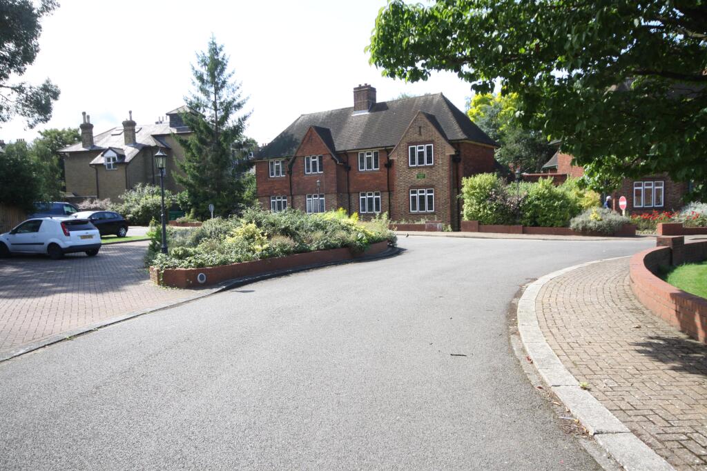 Main image of property: Broadbridge Close