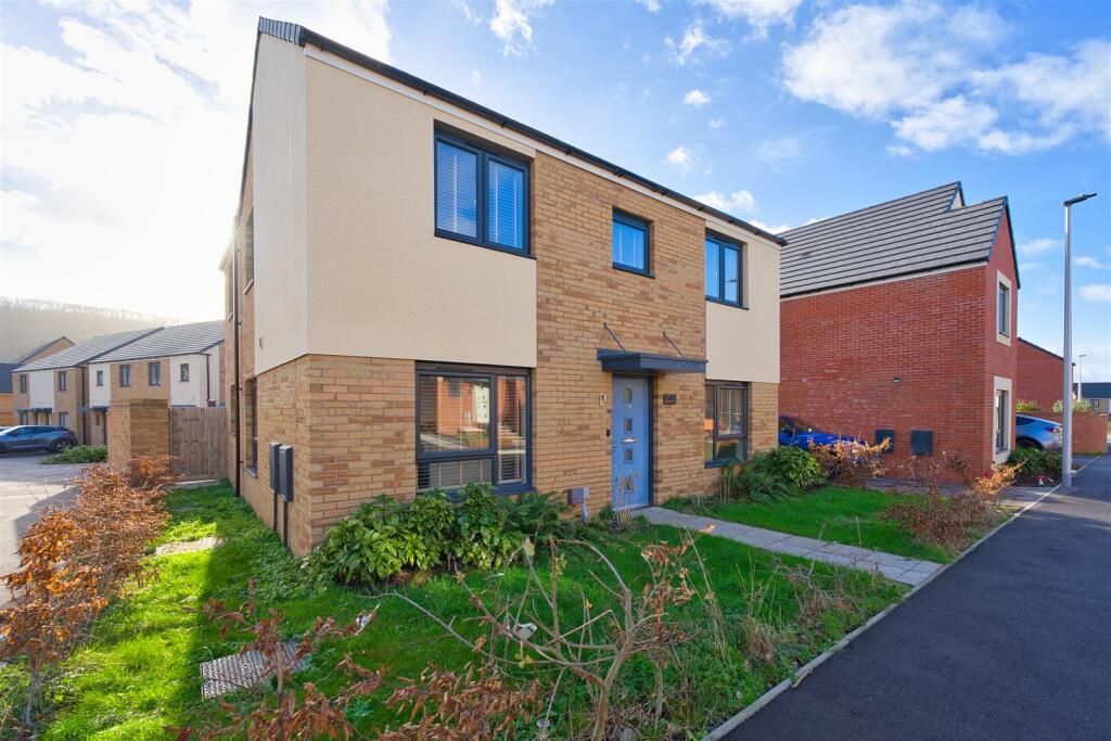 Main image of property: Woodside Avenue, Hutton - PERFECT FAMILY HOME